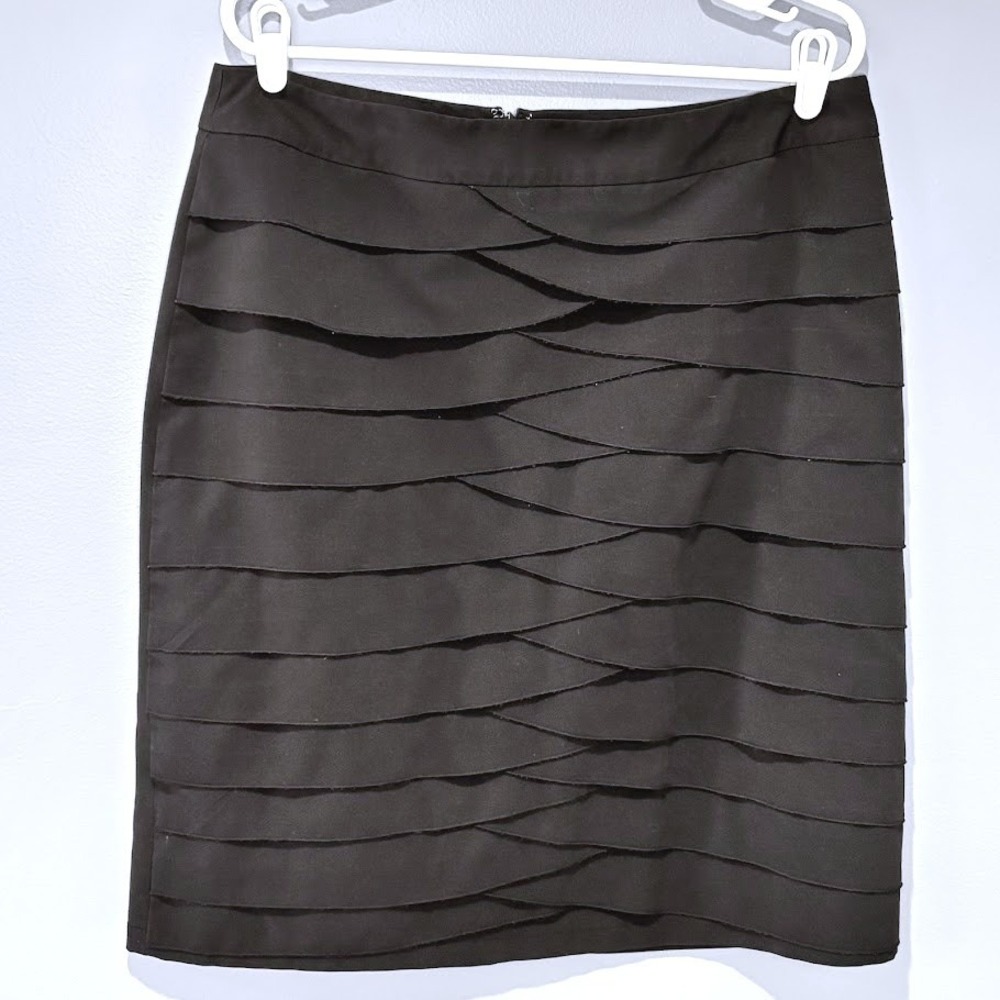 Larry Levine Pencil Skirt Womens 14 Black Poly Blend Tiered Ruffle Chic Career